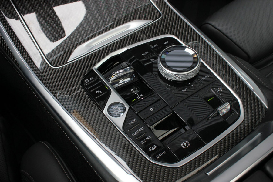 BMW X7 XDrive40d High Executive / HEAD- UP / PANO- DAK / LUCHTVERING / DRIVING ASSISANT / SOFTCLOSE / COMFORT SEATS / ALCANTARA