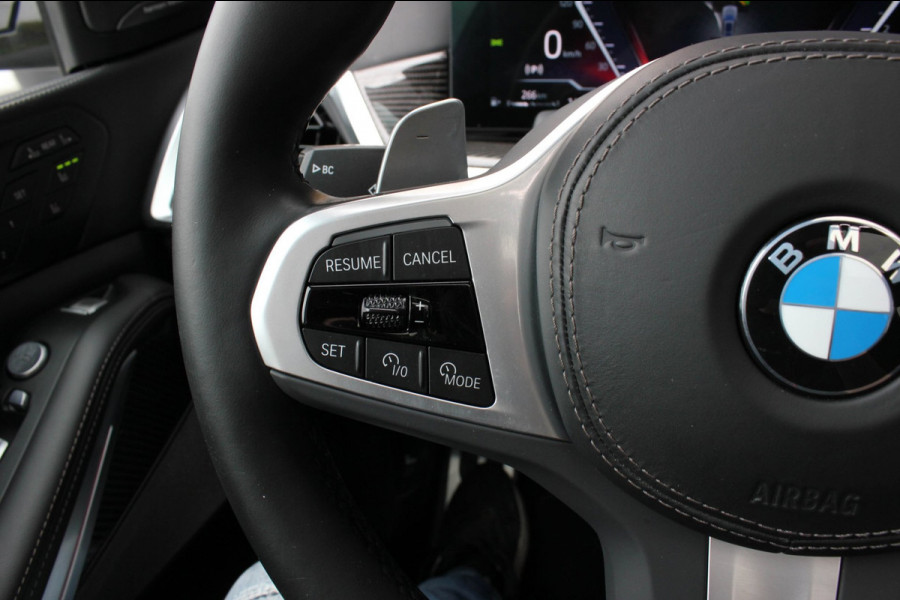 BMW X7 XDrive40d High Executive / HEAD- UP / PANO- DAK / LUCHTVERING / DRIVING ASSISANT / SOFTCLOSE / COMFORT SEATS / ALCANTARA