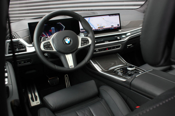 BMW X7 XDrive40d High Executive / HEAD- UP / PANO- DAK / LUCHTVERING / DRIVING ASSISANT / SOFTCLOSE / COMFORT SEATS / ALCANTARA