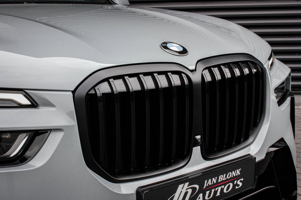 BMW X7 XDrive40d High Executive / HEAD- UP / PANO- DAK / LUCHTVERING / DRIVING ASSISANT / SOFTCLOSE / COMFORT SEATS / ALCANTARA