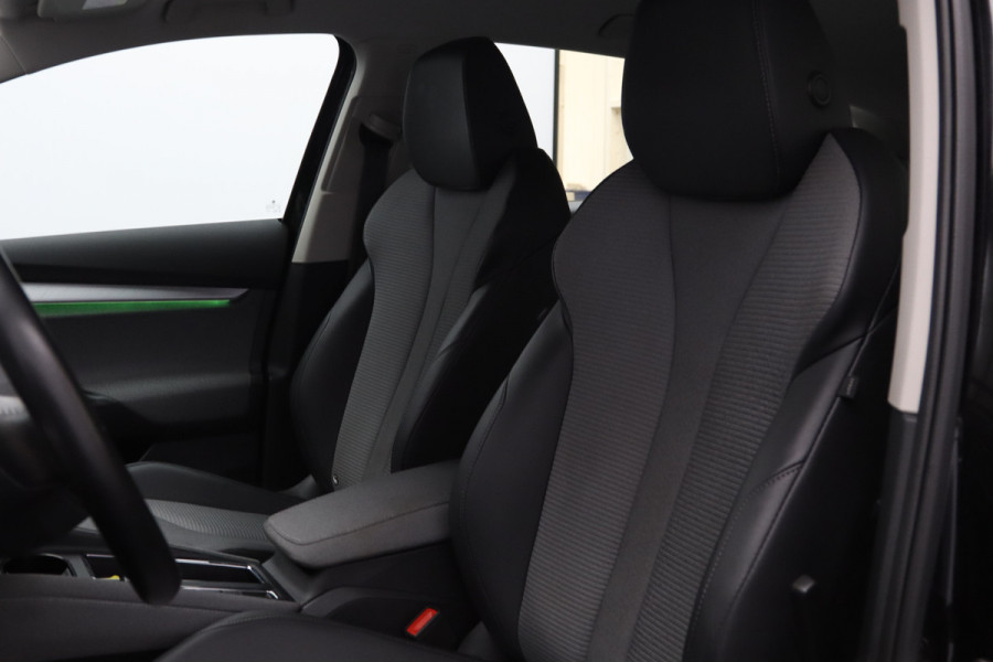 Škoda ENYAQ iV 60, Trekhaak, Carplay, Keyless