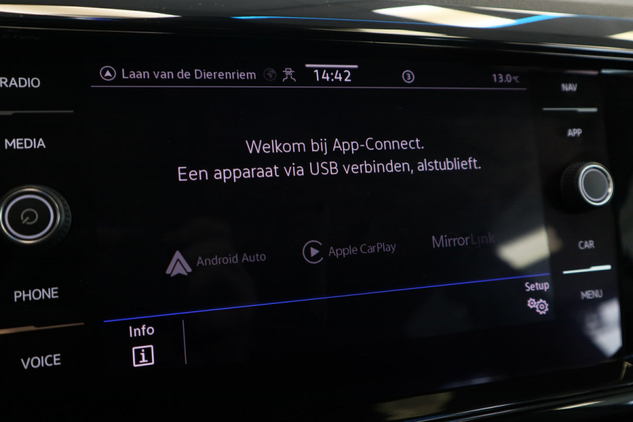 Volkswagen T-Cross 1.0 TSI Style Navigatie Full-led Adaptive-Cruise