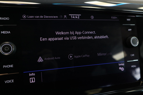 Volkswagen T-Cross 1.0 TSI Style Navigatie Full-led Adaptive-Cruise