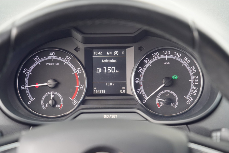 Škoda Octavia Combi 1.0 TSI Greentech Ambition Business / NL-Auto / Trekhaak / Facelift / Navi / Stoelverw.