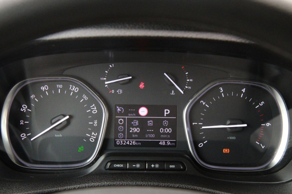 Peugeot Expert 2.0 BlueHDI 180PK automaat / DC 6 prs / Trekhaak / Camera / Dubbel Cabine