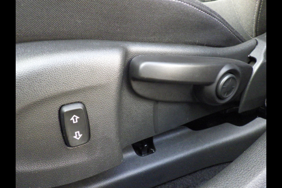 Opel Astra Sports Tourer 1.2 Edition, Trekhaak, Camera, Carplay, Cruise!