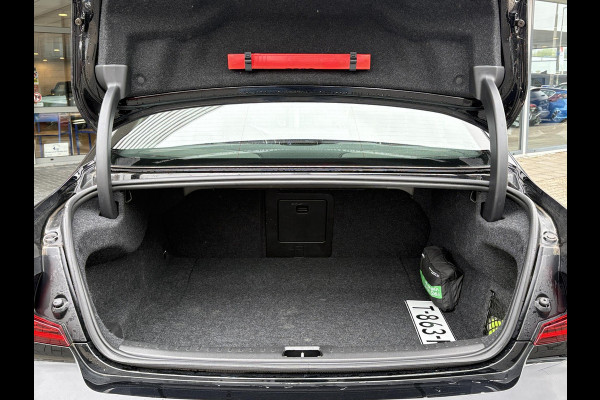 Volvo S60 2.0 B3 R-Design | Wegklapbare Trekhaak | Leder | Memory Seat | Clima | Navi |