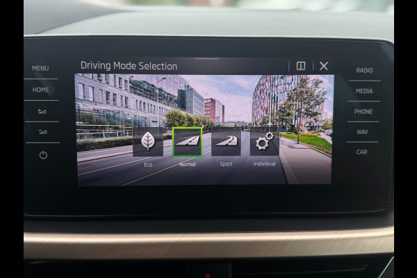 Škoda Kamiq 1.5 TSI 150PK ACT DSG BUSINESS EDITION CAMERA/NAVI/STUURVERW.