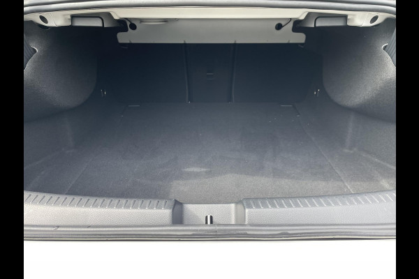 Mercedes-Benz CLA-Klasse 180 Business Solution AUT| STOELVERWARMING| SFEERVERLICHTING| ACHTERUITRIJCAMERA| 56.000KM!! | RIJKLAARPRIJS INCL. 12 MND BOVAG GARANTIE