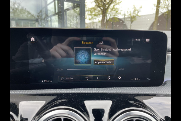 Mercedes-Benz CLA-Klasse 180 Business Solution AUT| STOELVERWARMING| SFEERVERLICHTING| ACHTERUITRIJCAMERA| 56.000KM!! | RIJKLAARPRIJS INCL. 12 MND BOVAG GARANTIE