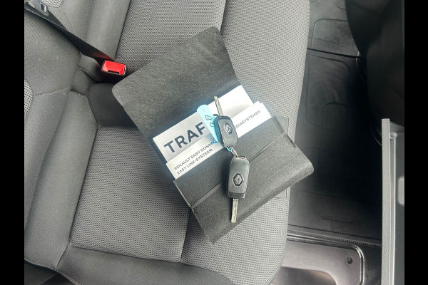 Renault Trafic 2.0 dCi luxe autom 150 pk 2 x schuifdeur