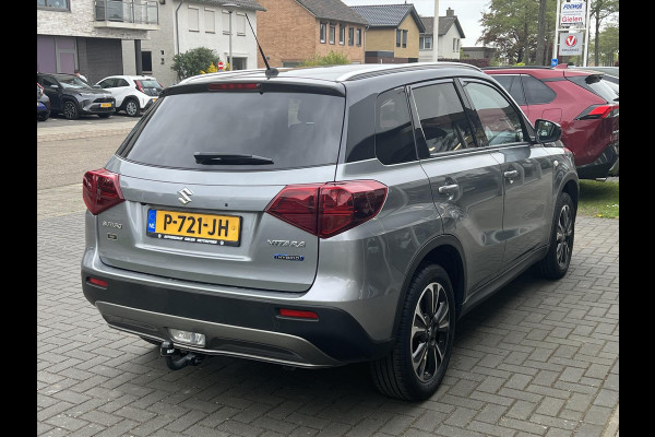 Suzuki Vitara 1.5 Hybrid Automaat Select Bi-Tone | Eerste eigenaar, Trekhaak, Dodehoekherkenning, Stoelverwarming, 17 inch, LED