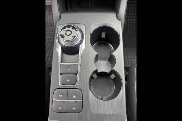 Ford Kuga 2.5 PHEV Titanium 123.000 km | Trekhaak | Winter Pack | Driver Pack |