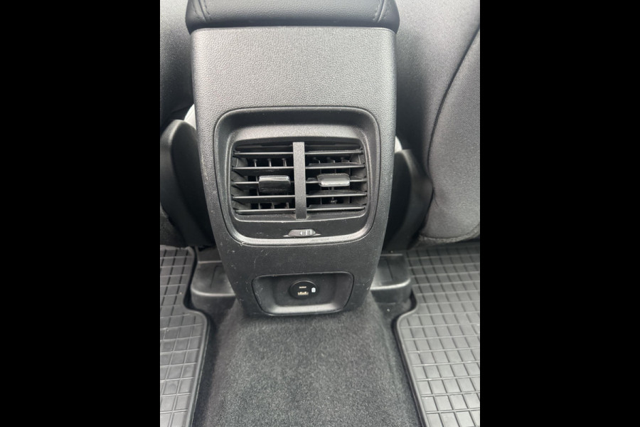 Ford Kuga 2.5 PHEV Titanium 123.000 km | Trekhaak | Winter Pack | Driver Pack |