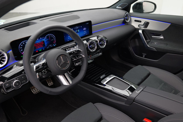 Mercedes-Benz A-Klasse A250e AMG Line |Pano|Memory|Burmester|HUD|