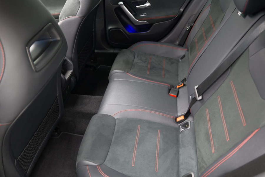 Mercedes-Benz A-Klasse A250e AMG Line |Pano|Ambient|Camera|