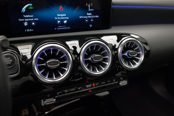 Mercedes-Benz A-Klasse A250e AMG Line |Pano|Ambient|Camera|