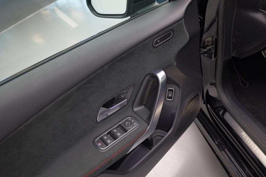 Mercedes-Benz A-Klasse A250e AMG Line |Pano|Ambient|Camera|