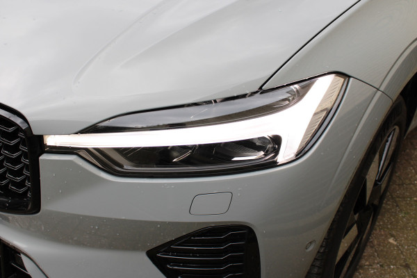 Volvo XC60 2.0 T8 Plug-in hybrid AWD Ultra Dark | Head-Up | Panoramadak | Leder | H&K | BLIS
