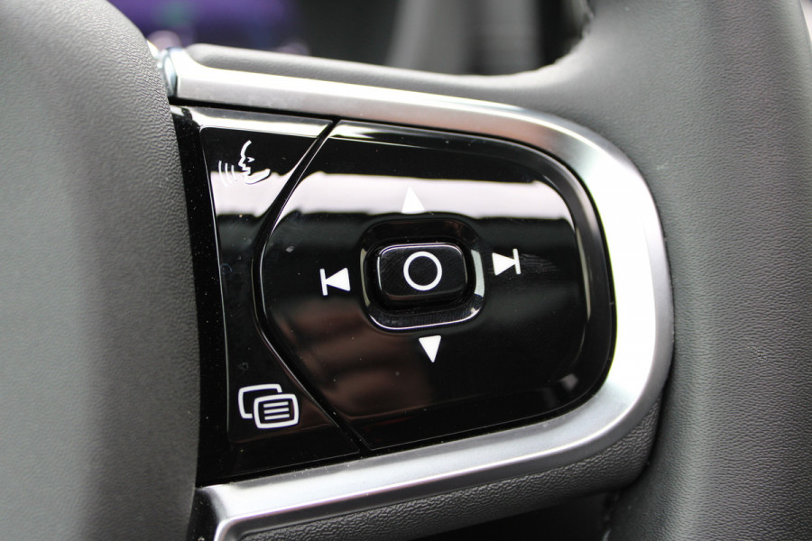 Volvo XC60 2.0 T8 Plug-in hybrid AWD Ultra Dark | Head-Up | Panoramadak | Leder | H&K | BLIS