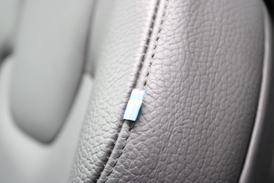 Volvo XC60 2.0 T8 Plug-in hybrid AWD Ultra Dark | Head-Up | Panoramadak | Leder | H&K | BLIS