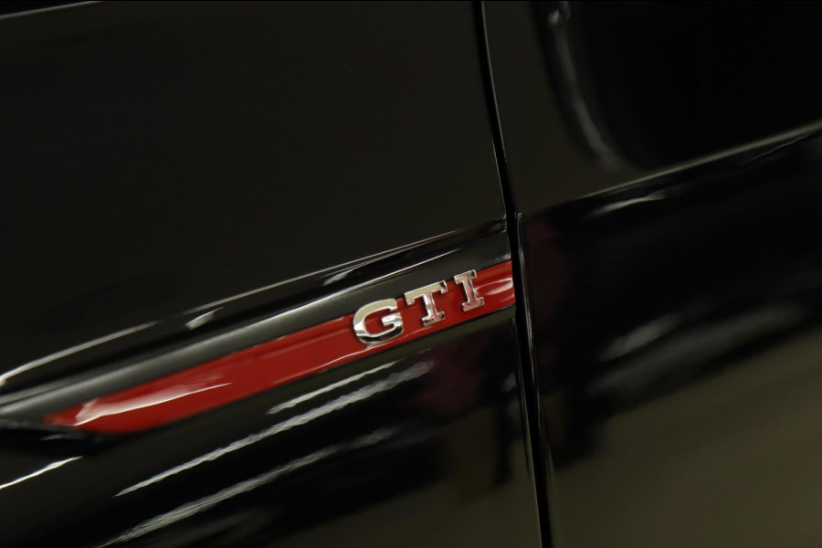 Volkswagen Golf 2.0 TSI GTI CLUBSPORT BLACKSTYLE /PANO/HK/HUD/CARPLAY/IQ/VOLL