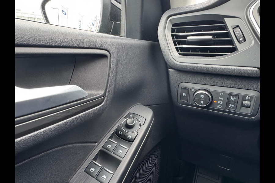 Ford Kuga 2.5 PHEV Titanium 243pk | Wegklapbare trekhaak | 2.100 kg Trekgewicht