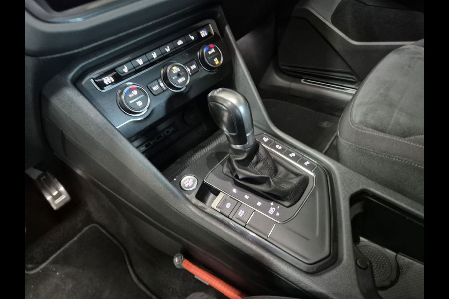 Volkswagen Tiguan 1.5 TSI ACT Highline Business R | Navi | Clima | Pano | Camera |