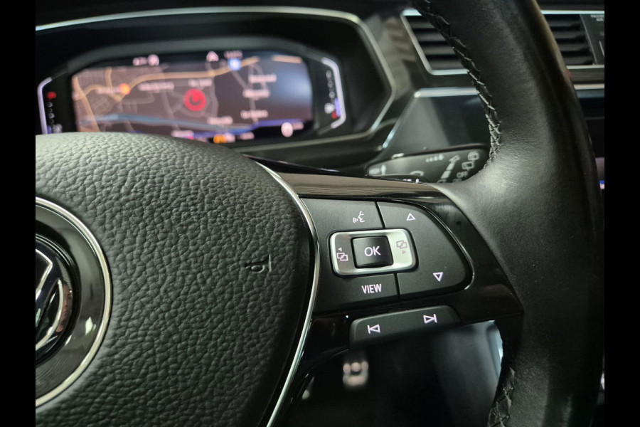 Volkswagen Tiguan 1.5 TSI ACT Highline Business R | Navi | Clima | Pano | Camera |