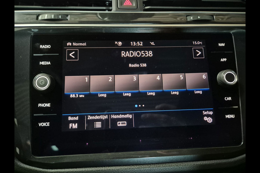 Volkswagen Tiguan 1.5 TSI ACT Highline Business R | Navi | Clima | Pano | Camera |