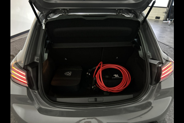 Peugeot e-208 EV Allure 50 kWh Warmtepomp | 3-fase lader | Apple carplay | SOH 99,9%
