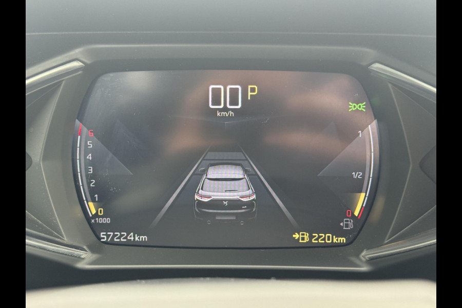 DS DS 3 Crossback 1.2 PT 130 EAT8 Grand Chic | Lederen interieur | Zeer compleet | Prijs is rijklaar