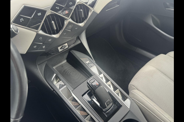 DS DS 3 Crossback 1.2 PT 130 EAT8 Grand Chic | Lederen interieur | Zeer compleet | Prijs is rijklaar