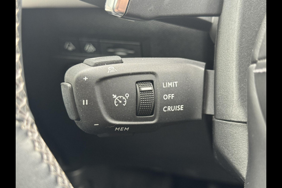 DS DS 3 Crossback 1.2 PT 130 EAT8 Grand Chic | Lederen interieur | Zeer compleet | Prijs is rijklaar