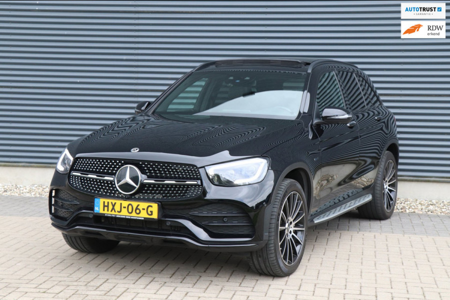 Mercedes-Benz GLC 300e | AMG / PANO / VOL!