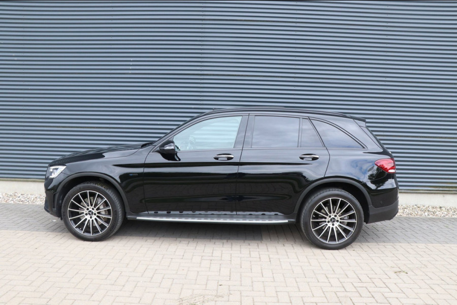 Mercedes-Benz GLC 300e | AMG / PANO / VOL!