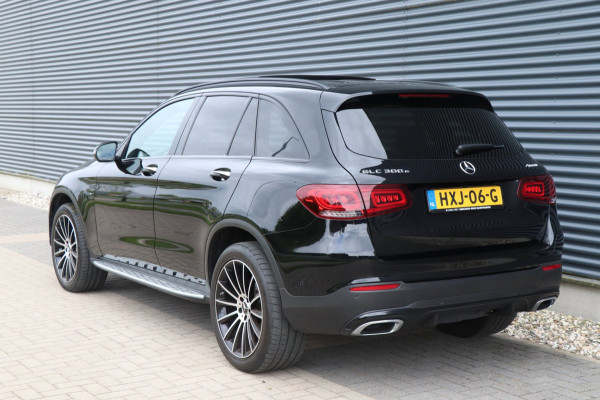 Mercedes-Benz GLC 300e | AMG / PANO / VOL!