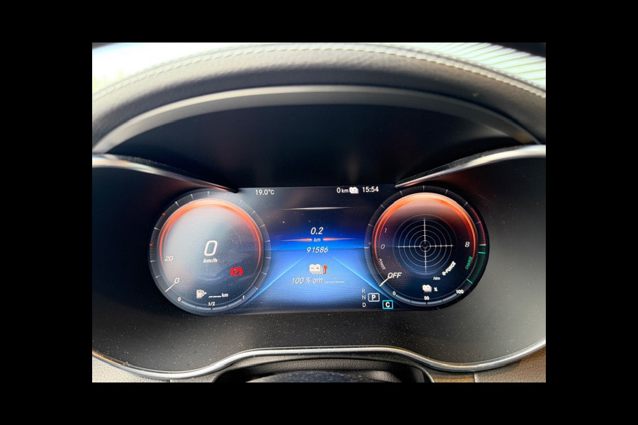 Mercedes-Benz GLC 300e | AMG / PANO / VOL!