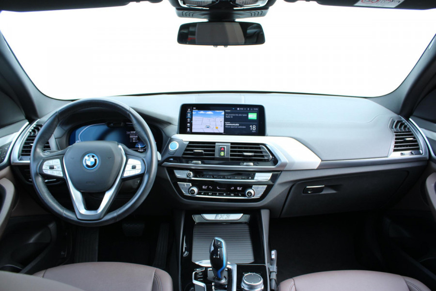 BMW iX3 Executive 80 kWh NL-AUTO SHADOW LINE | PANODAK | LEDER