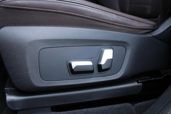 BMW iX3 Executive 80 kWh NL-AUTO SHADOW LINE | PANODAK | LEDER