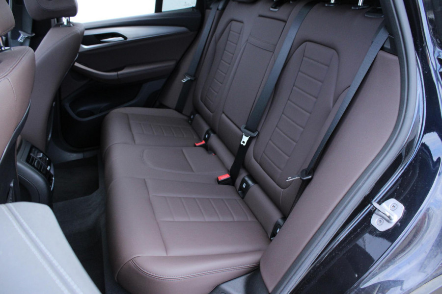 BMW iX3 Executive 80 kWh NL-AUTO SHADOW LINE | PANODAK | LEDER