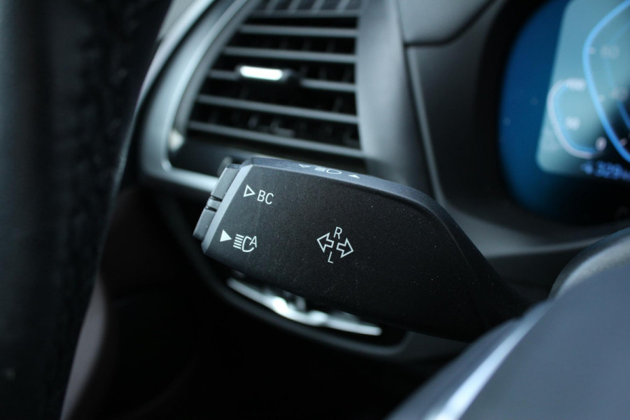 BMW iX3 Executive 80 kWh NL-AUTO SHADOW LINE | PANODAK | LEDER