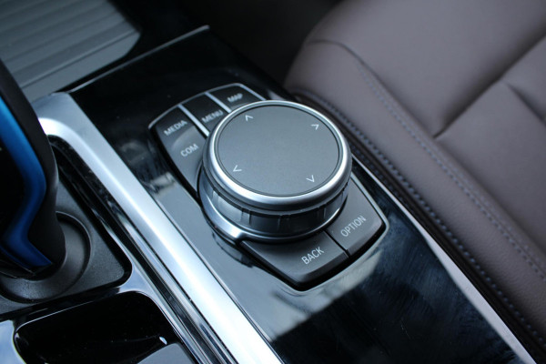 BMW iX3 Executive 80 kWh NL-AUTO SHADOW LINE | PANODAK | LEDER