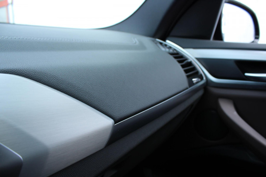 BMW iX3 Executive 80 kWh NL-AUTO SHADOW LINE | PANODAK | LEDER