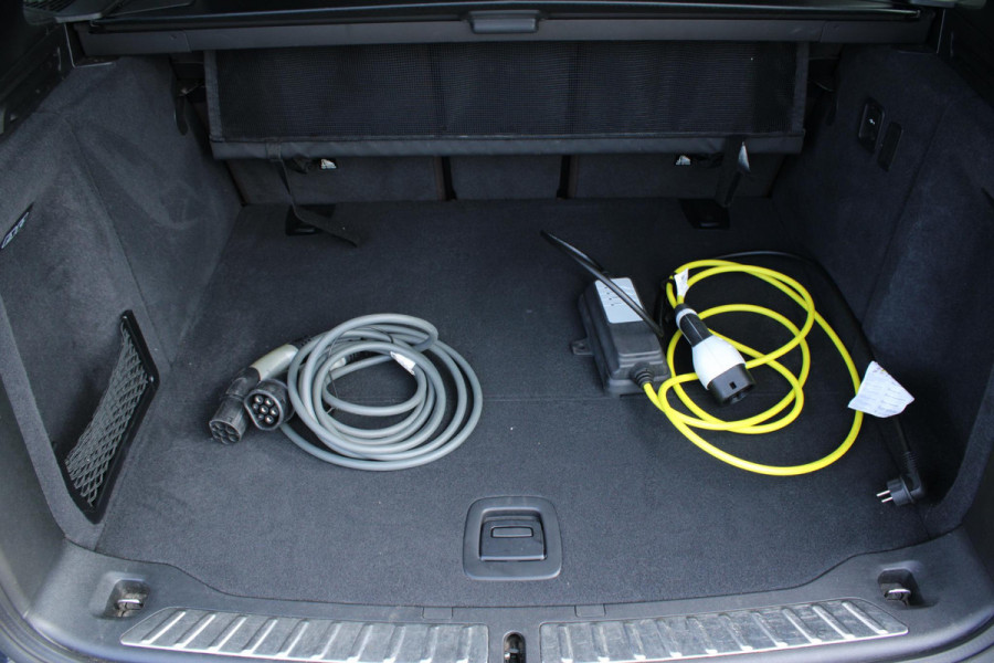 BMW iX3 Executive 80 kWh NL-AUTO SHADOW LINE | PANODAK | LEDER