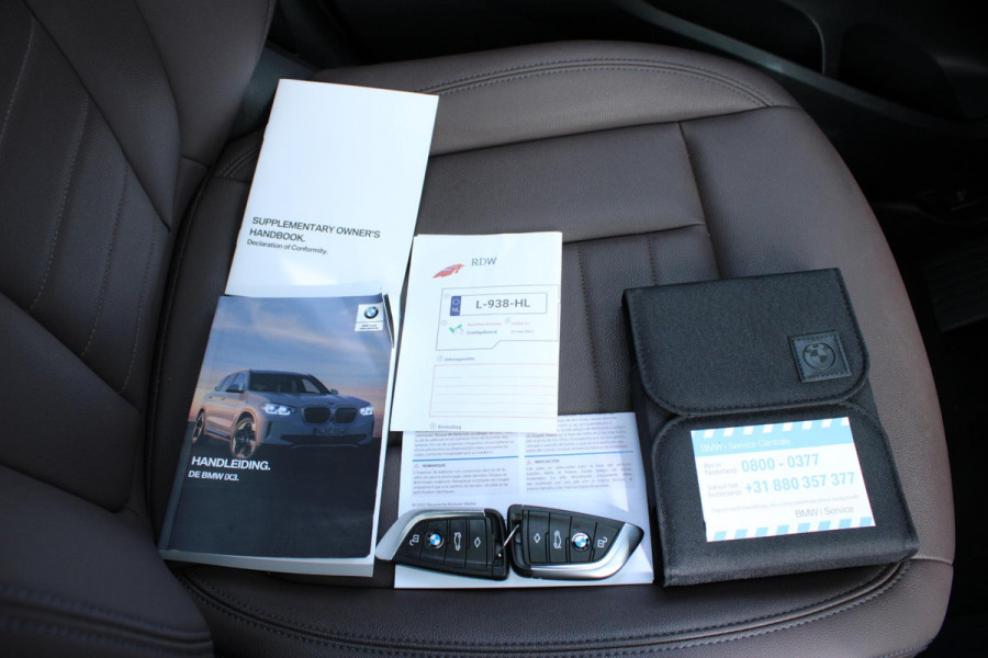 BMW iX3 Executive 80 kWh NL-AUTO SHADOW LINE | PANODAK | LEDER