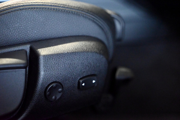 BMW 4 Serie Gran Coupé 420i M-Sport - Active Cruise Control - Schuifdak - Keyless Entry - HUD - Adaptieve LED Koplampen -