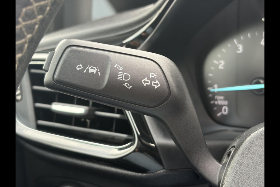 Ford Fiesta 1.0 EcoBoost Titanium 2e Eigenaar,Pano,Camera,Navi,PDC V+A,Carplay,Clima,Cruise,Dealer Onderhouden,6 Bak,N.A.P,102pk,Lm velgen,Apk tot 02-2027