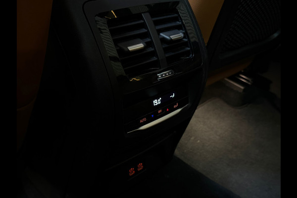 BMW X3 XDrive30e High Executive M-SPORT|PANO|HuD|LASER|KEYLESS|CARPLAY|SFEERVERLICHTING|LANE ASSIST|PLUG IN HYBRIDE|292PK|VOL!