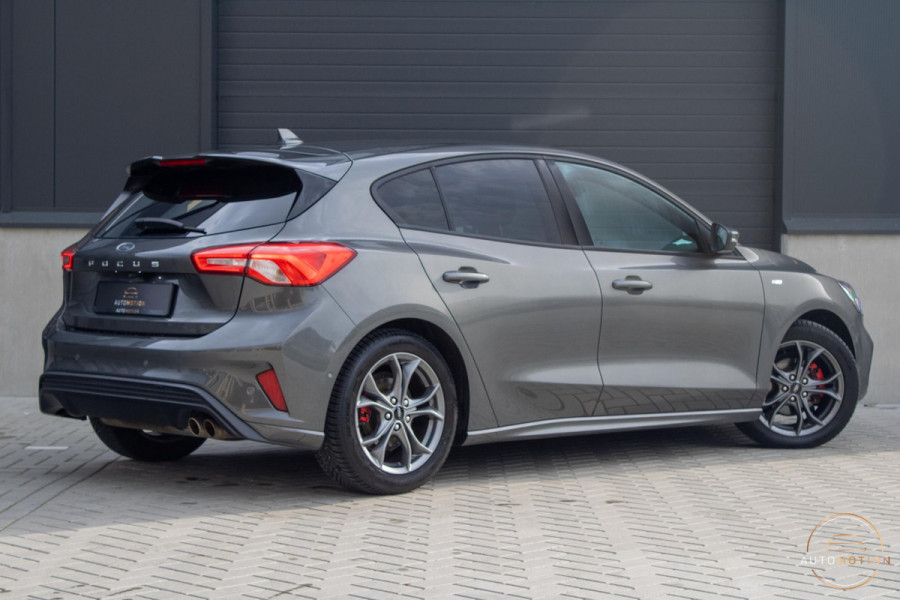 Ford Focus 1.0 EcoBoost ST-Line Camera Keyless Stoelverwarming Carplay Led